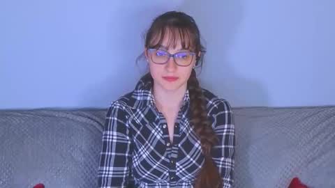 Snapshot of doll_tessa chatting on 06/01/26, 03:03 Tessa online show from 06/01/26, 03:03
