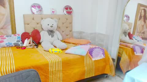 ilona online show from 04/29/26, 05:44