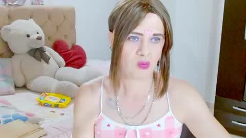 Snapshot of dolldirtyxxx1 chatting on 07/06/26, 05:15 ilona online show from 07/06/26, 05:15