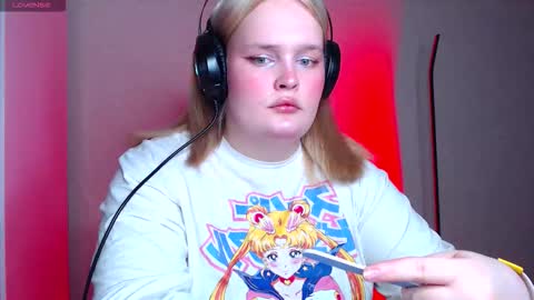 Miss Rose online show from 10/28/25, 08:11