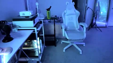 DOLLLFACE online show from 03/21/26, 04:17