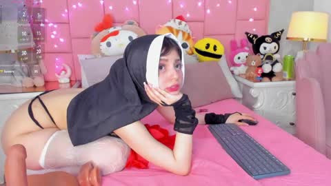 dolly_kitter online show from 04/12/26, 11:48