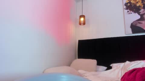 Snapshot of dolly_zoe chatting on 07/09/26, 10:41 Call me Zoe online show from 07/09/26, 10:41