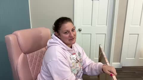 Dolly online show from 03/08/25, 02:08