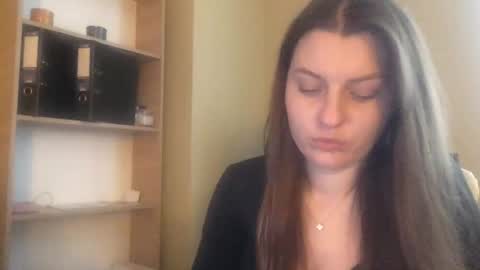 DollyRoma online show from 10/31/25, 01:34