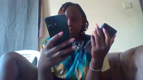 dollyvee online show from 11/20/25, 01:44