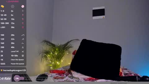 Snapshot of dollywalker chatting on 12/06/24, 10:41 Dolly online show from 12/06/24, 10:41