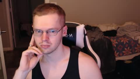 Snapshot of doloresman chatting on 02/15/25, 01:21 doloresman online show from 02/15/25, 01:21