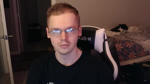 Snapshot of doloresman chatting on 02/18/25, 12:48 doloresman online show from 02/18/25, 12:48