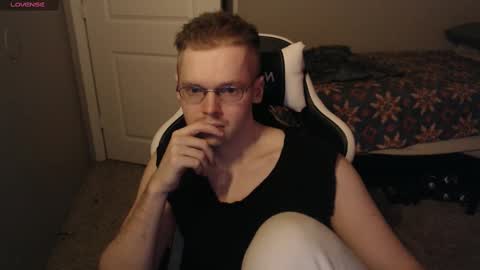 Snapshot of doloresman chatting on 03/05/25, 10:22 doloresman online show from 03/05/25, 10:22