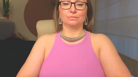 DOM MUMMY online show from 04/26/26, 06:44