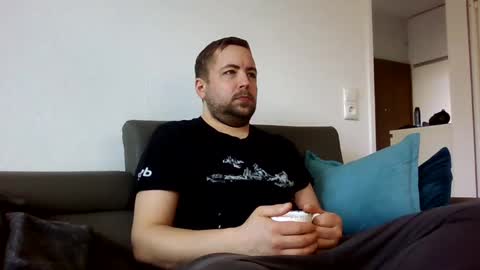 Snapshot of dombio_12 chatting on 02/23/25, 03:29 dombio_12 online show from 02/23/25, 03:29