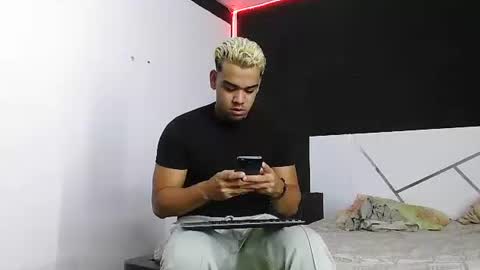 Snapshot of dombylogan chatting on 03/03/26, 03:18 Logan online show from 03/03/26, 03:18