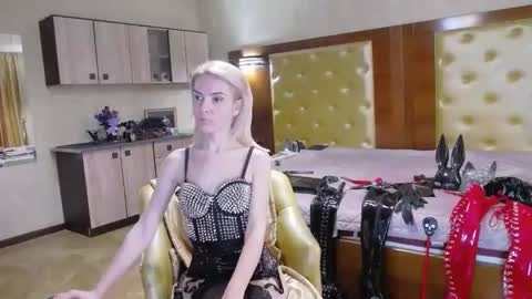 Snapshot of domcaprisse chatting on 04/21/26, 11:05 domcaprisse online show from 04/21/26, 11:05