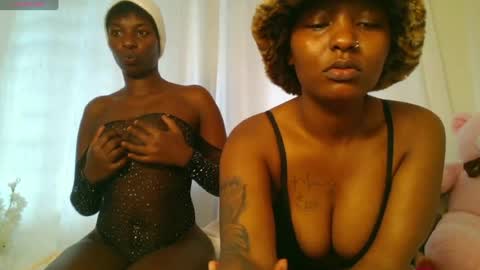 Snapshot of domecesy chatting on 06/02/26, 11:34 Amarie noels online show from 06/02/26, 11:34