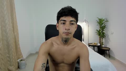 Snapshot of domi_master chatting on 02/26/25, 11:48 MASTER online show from 02/26/25, 11:48