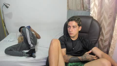 Snapshot of domi_master chatting on 09/22/25, 11:40 MASTER online show from 09/22/25, 11:40