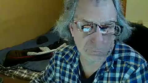 Snapshot of domiande chatting on 02/07/25, 10:08 domiande online show from 02/07/25, 10:08