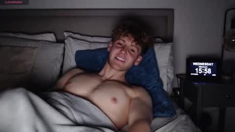 Alex...  online show from 10/29/25, 03:58