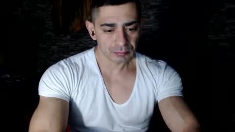 Snapshot of dominatemuscle chatting on 12/25/24, 06:41 Kevin online show from 12/25/24, 06:41