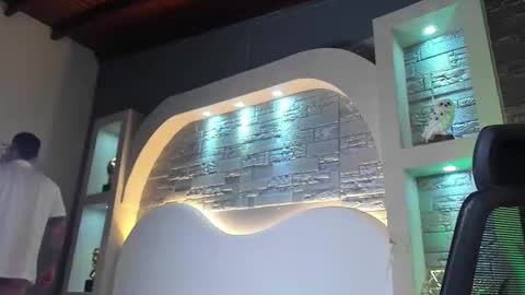 dominic de luca online show from 11/05/25, 04:34