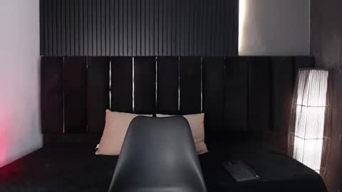 Dominic online show from 11/22/25, 10:42