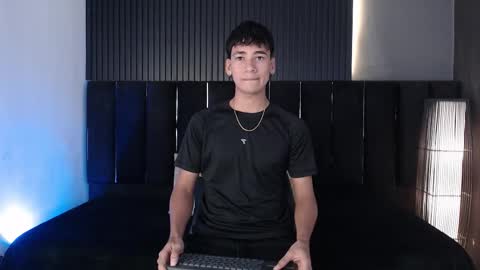 Dominic online show from 01/15/26, 04:17