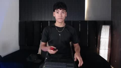 Dominic online show from 04/12/26, 10:04