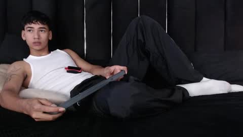 Dominic online show from 04/15/26, 02:18