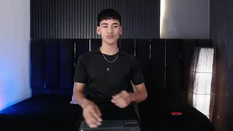 Dominic online show from 04/15/26, 11:16