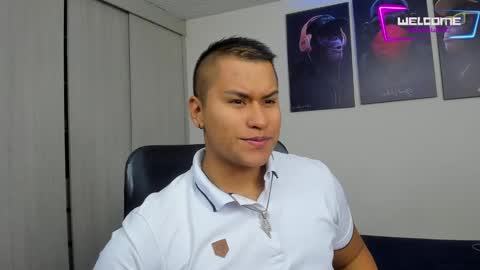 Snapshot of dominic_silva chatting on 01/12/25, 10:45 Dominic online show from 01/12/25, 10:45