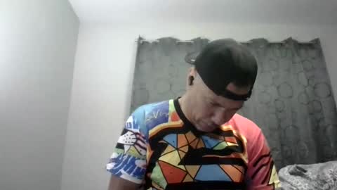 luis online show from 12/31/24, 06:05