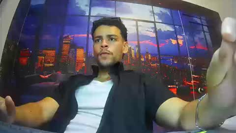 Snapshot of dominicblazze chatting on 10/01/25, 07:53 Dominic online show from 10/01/25, 07:53