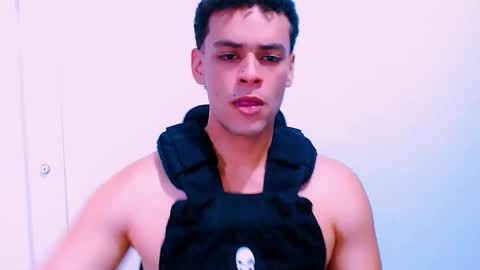 Snapshot of dominicblazze chatting on 10/16/25, 07:15 Dominic online show from 10/16/25, 07:15