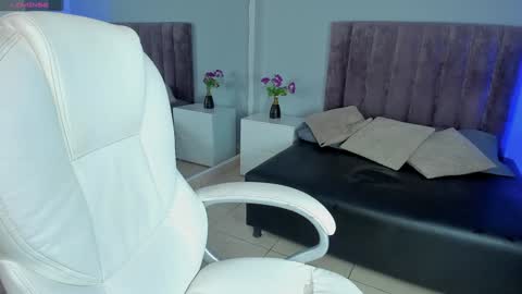 Dominick  online show from 01/25/25, 02:26