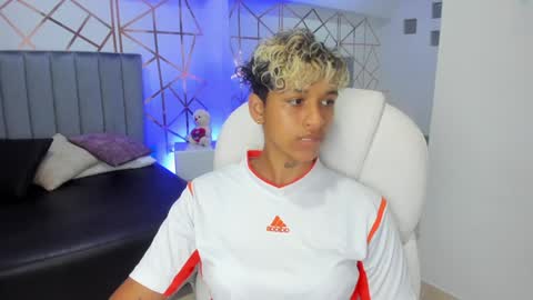 Dominick  online show from 02/03/25, 08:24