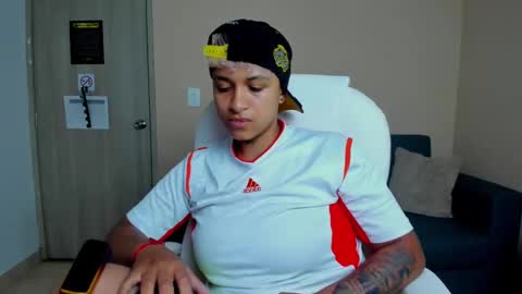 Dominick  online show from 09/10/25, 04:56