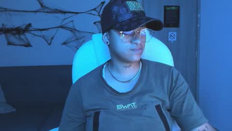 Dominick  online show from 10/07/25, 06:43