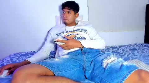  Dominic  online show from 12/01/25, 01:43