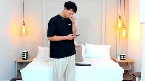 Dominick Star online show from 12/28/24, 04:19