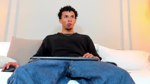 Dominick Star online show from 01/06/25, 03:42