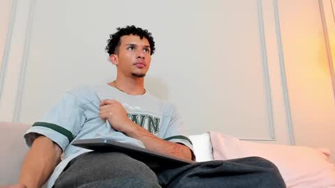 Dominick Star online show from 01/16/25, 09:27