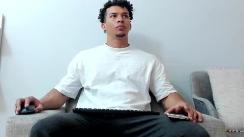 Dominick Star online show from 02/04/25, 03:11