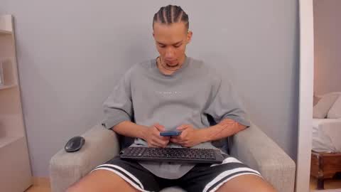 Dominick Star online show from 11/08/25, 03:50