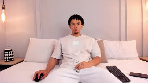 Dominick Star online show from 12/16/25, 03:44