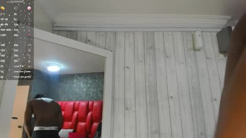 Snapshot of dominicsccott chatting on 05/25/26, 12:55 Dominicscott online show from 05/25/26, 12:55