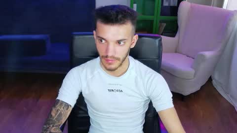 dominicvalente online show from 10/20/25, 07:53