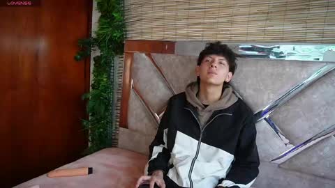 Dominik online show from 03/25/26, 12:11