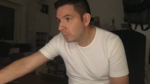 dominik_home online show from 09/19/25, 07:36