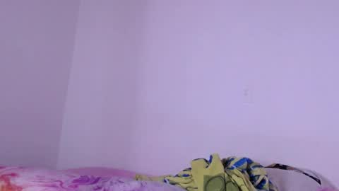 Snapshot of dominika_angel chatting on 06/01/26, 12:01 online show from 06/01/26, 12:01